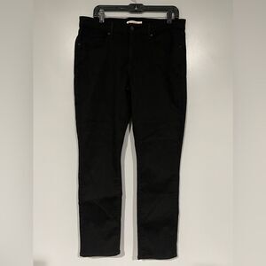 Women’s Black Levis Jeans